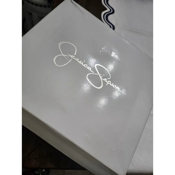 Women's Jessica Simpson Brown Platform Heels Size 8 with Gold Accents - Picture 2 of 6